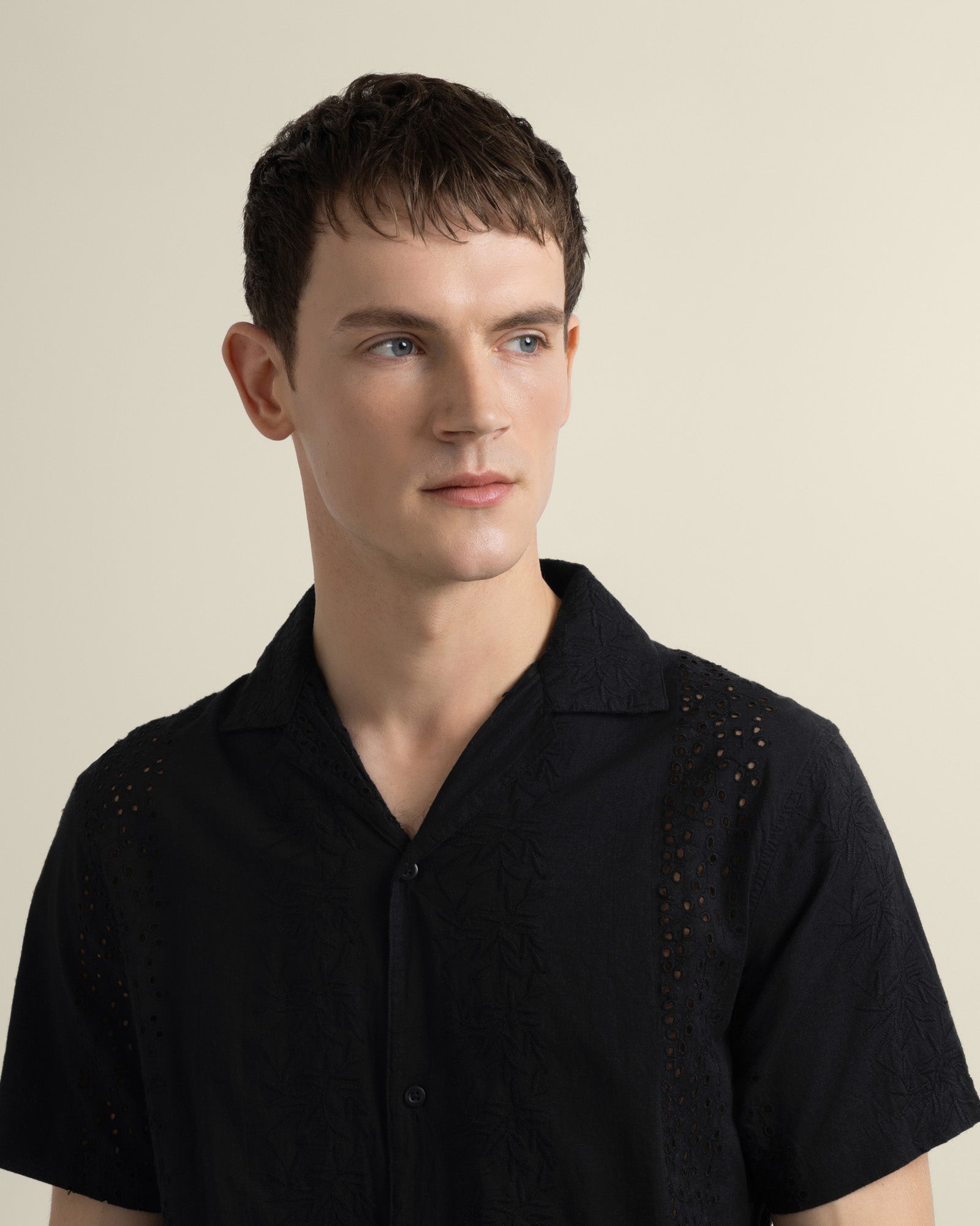 Kari - Leaf Embossed Short Sleeve Shirt
