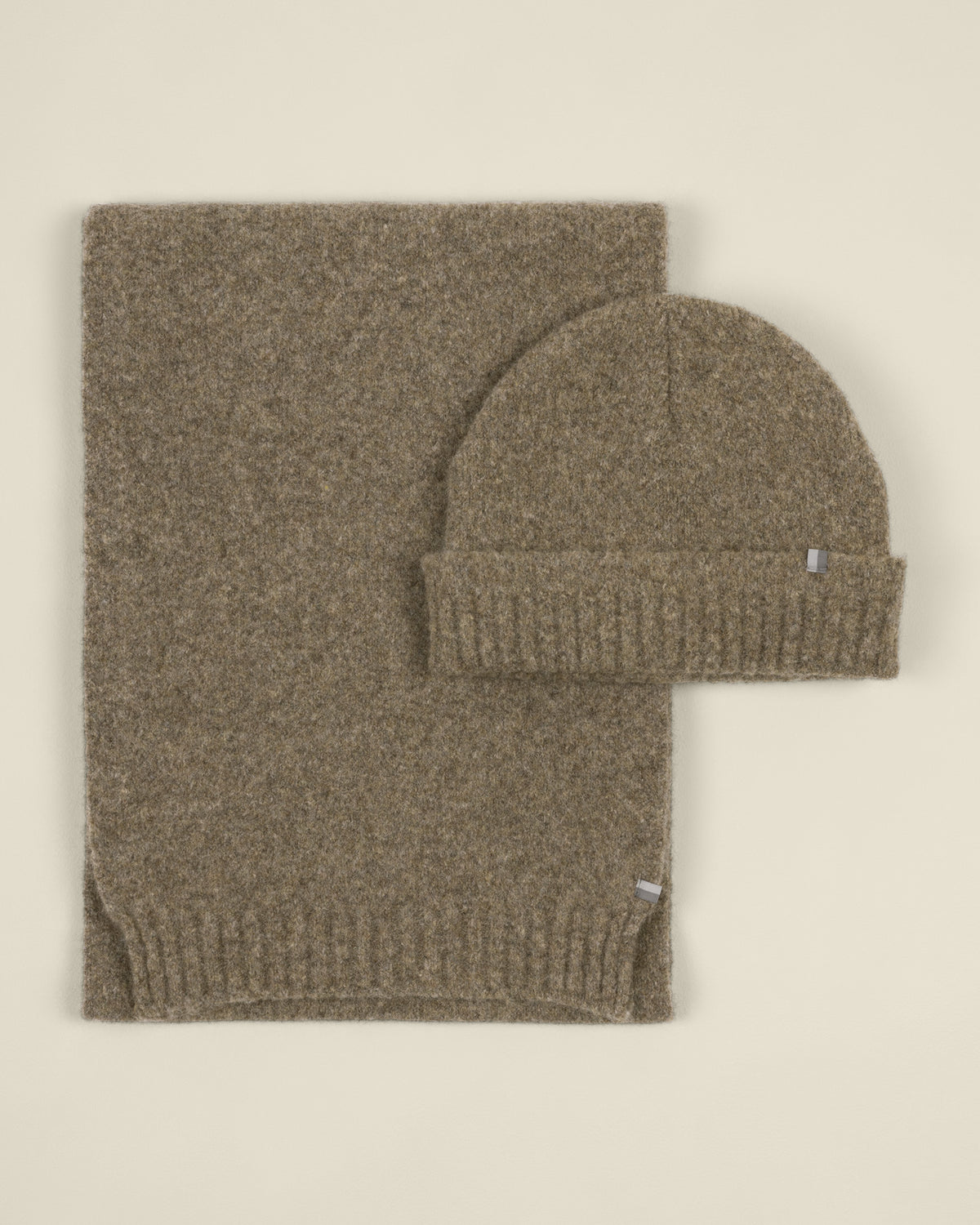 Folke – Stone Panel Knit Beanie &amp; Scarf Set