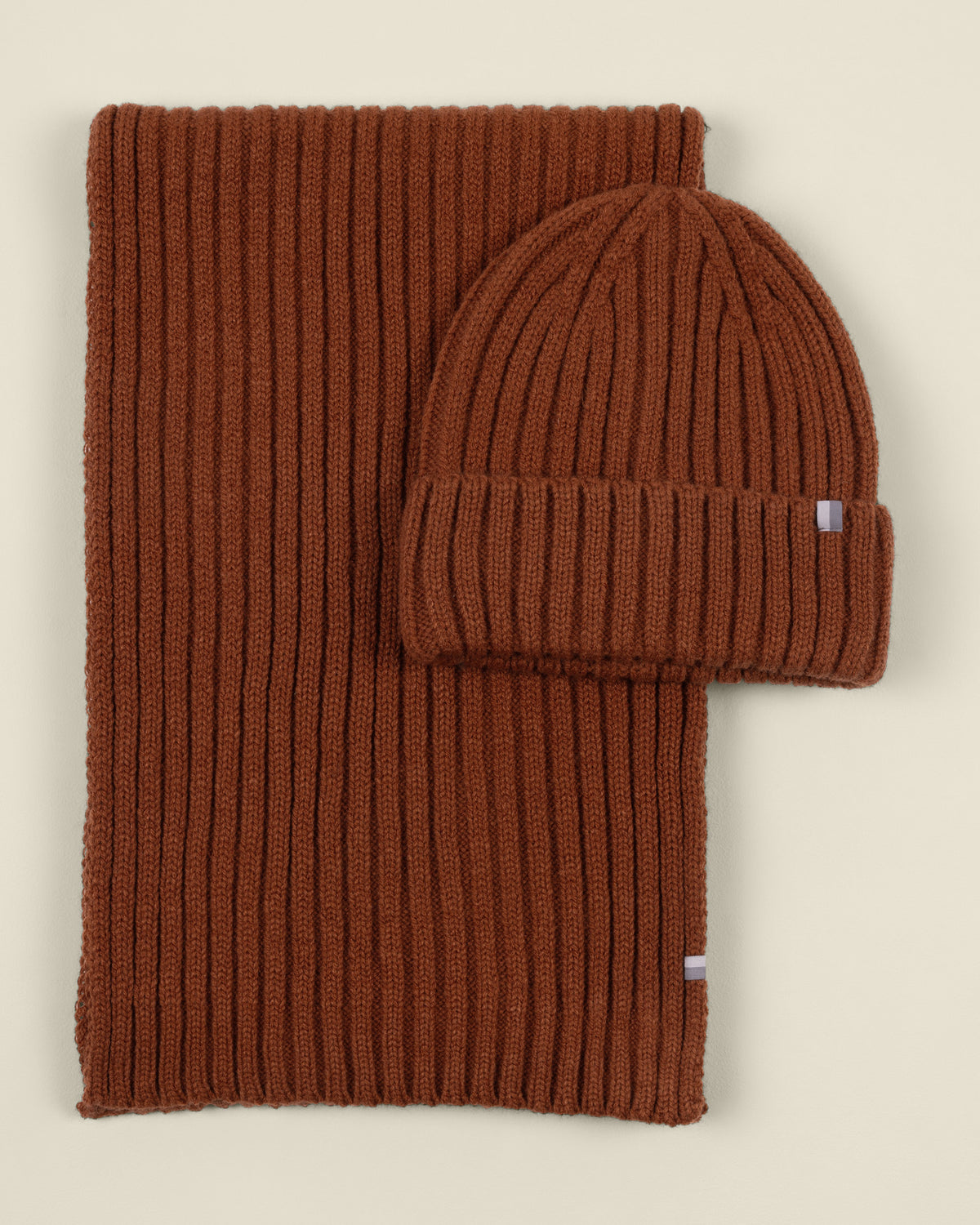 Daven – Rust Ribbed Knit Beanie &amp; Scarf Box