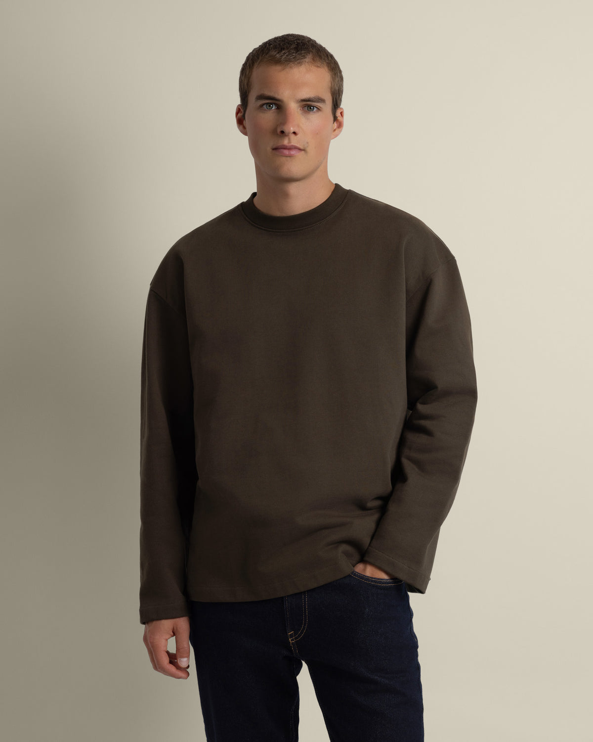 Praesto - Oversized Stepped Hem Sweatshirt