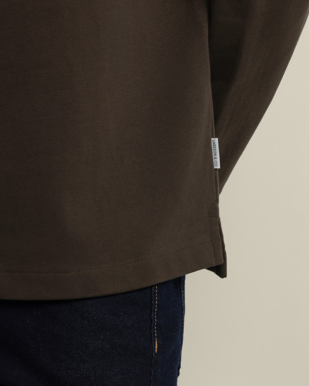 Praesto - Oversized Stepped Hem Sweatshirt