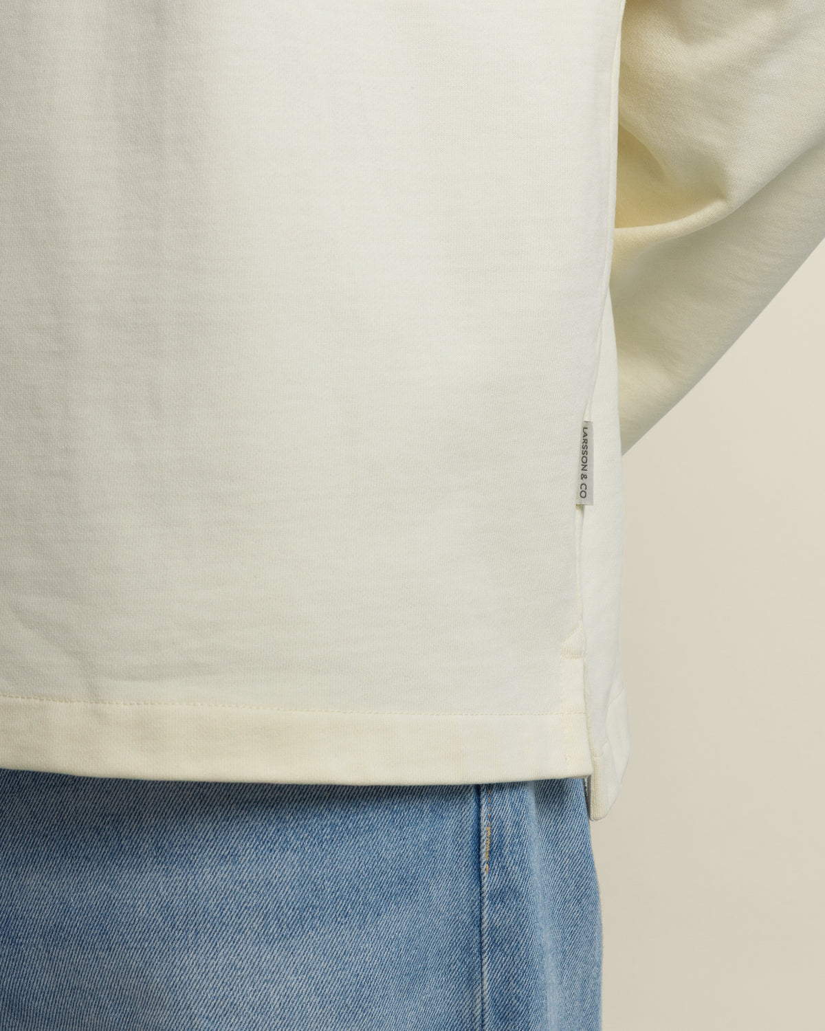 Praesto - Oversized Stepped Hem Sweatshirt