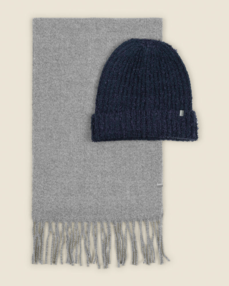 Larsson &amp; Co Men’s Ikalis Grey Scarf &amp; Navy Boucle Beanie Set
