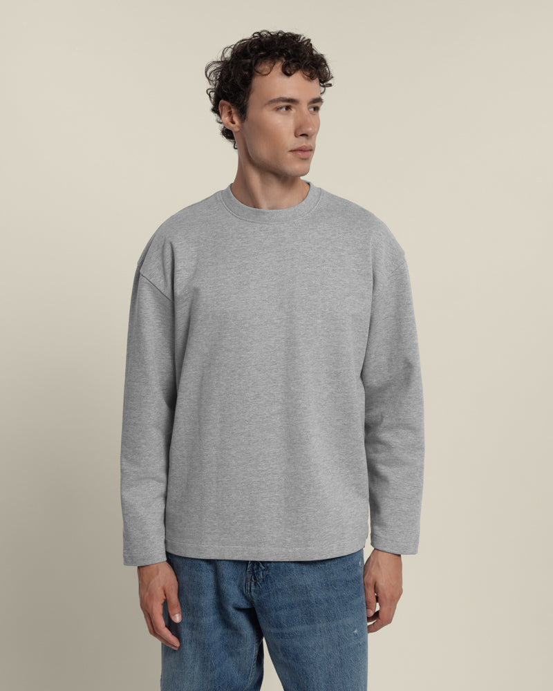 Praesto - Oversized Stepped Hem Sweatshirt