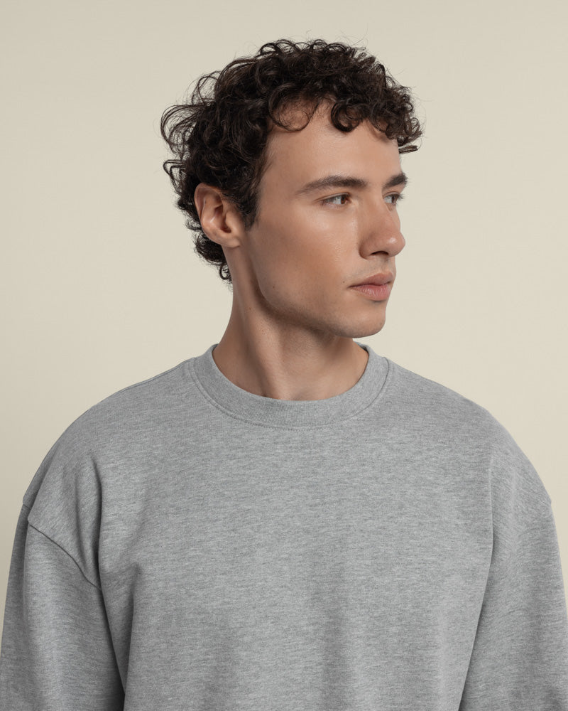 Praesto - Oversized Stepped Hem Sweatshirt
